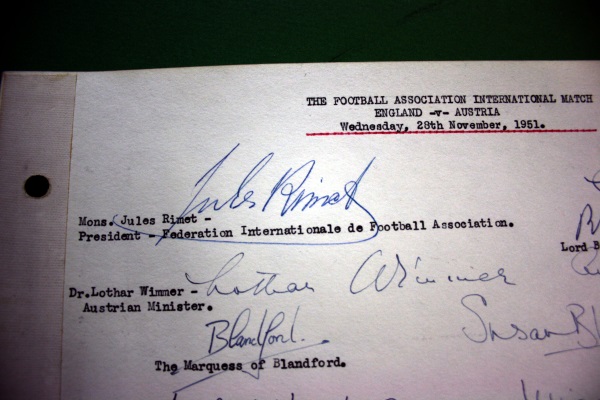 jules-rimet-signature-1951-distinguished-visitors-book jules-rimet-signature-1951-distinguished-visitors-book
