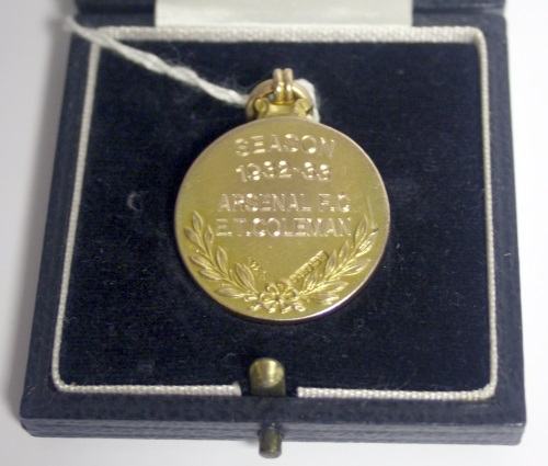 ernest-coleman-div-1-champions-medal-1932-33-rear ernest-coleman-div-1-champions-medal-1932-33-rear