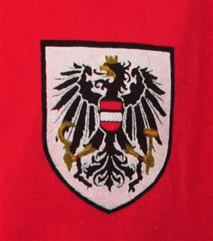 austria-goalkeeper-swapshirt-detail austria-goalkeeper-swapshirt-detail